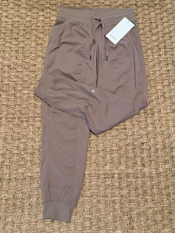 Lululemon Dance Studio Joggers Mid-Rise Joggers - Image 2