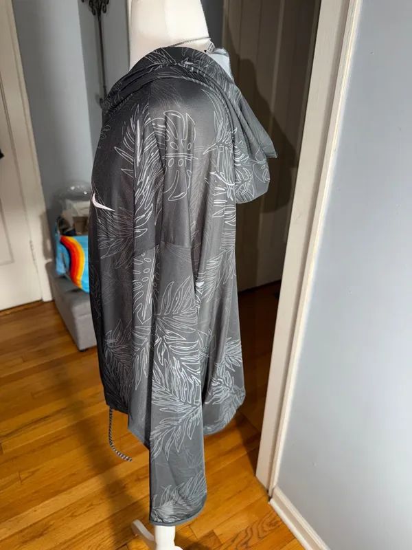 Nike oversized Black Gray Tropical Print Lightweight Hoodie - Image 4