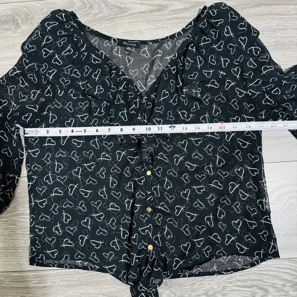 Timing Black Sheer Heart Print Ruffle Tie Front Blouse Top Women Sz L‎ Celestial - Image 9