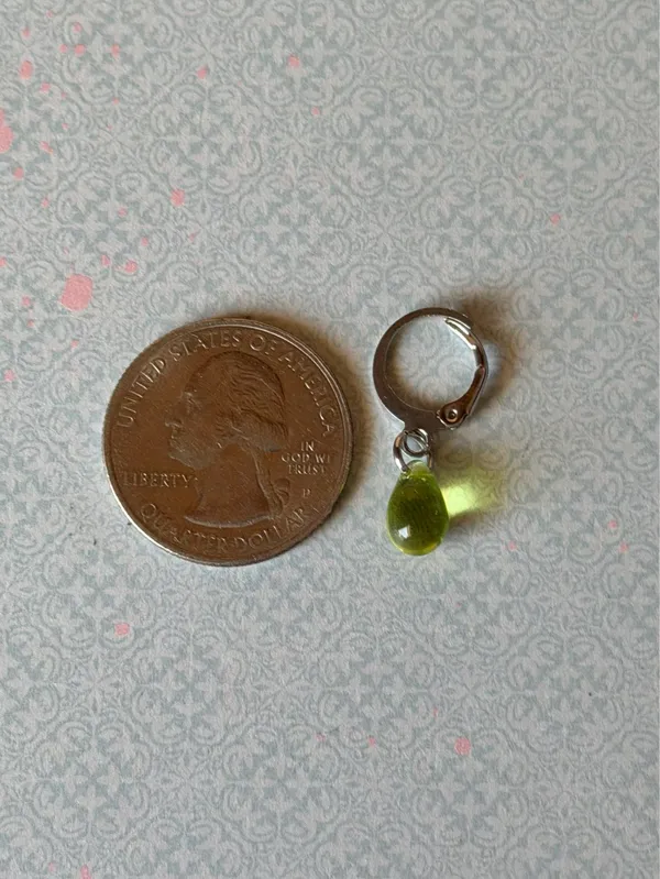 Handmade green mini teardrop Czech glass simple minimalist earrings💚 - Image 6