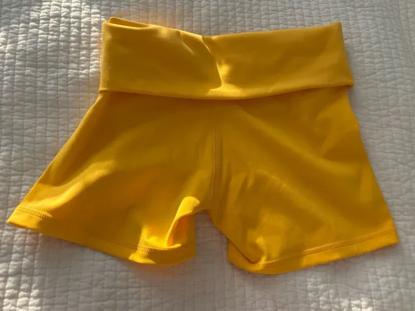 Young la biker shorts Yellow - Image 2