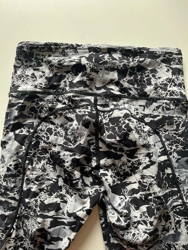 Lululemon Leggings - Image 4