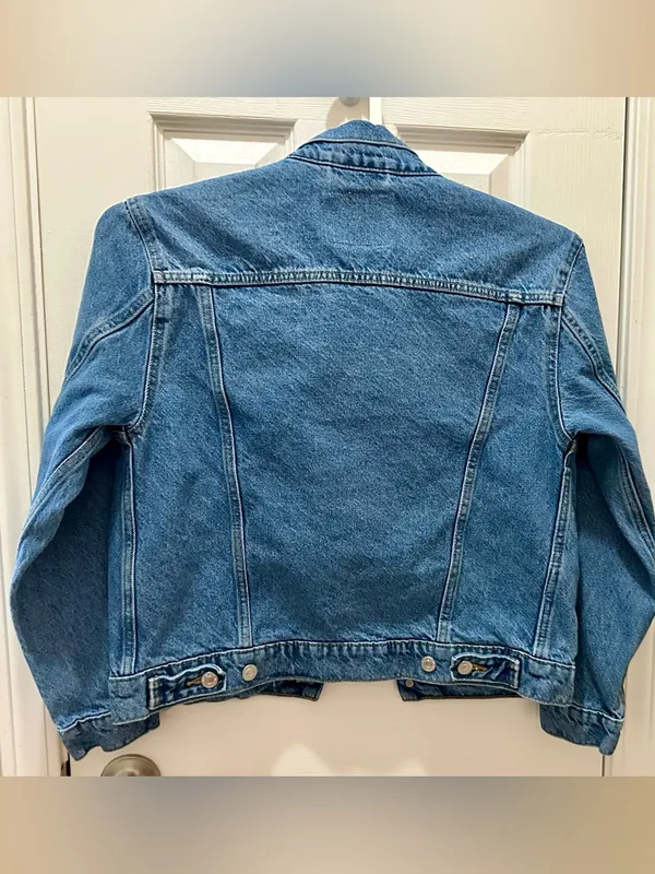 Levi's Women's Ex-Boyfriend Trucker Jean Jacket size Small - Image 15