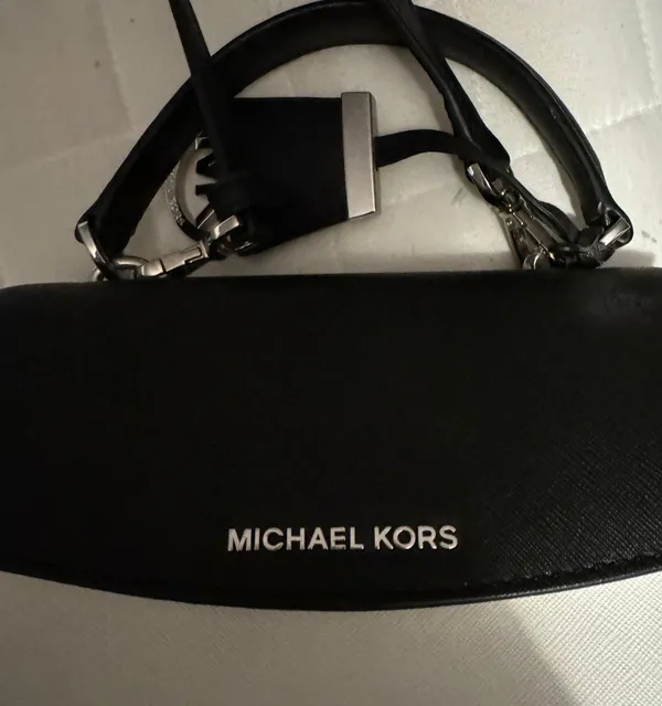 Michael Kors Black and White  Purse - Image 10