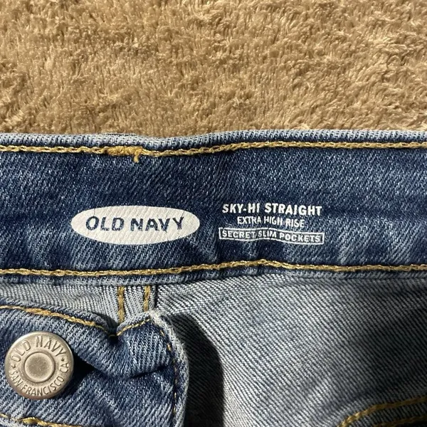 Old Navy Jeans Womens Sz 6 Sky High Extra Blue Distressed Raw Straight Leg Pants - Image 2