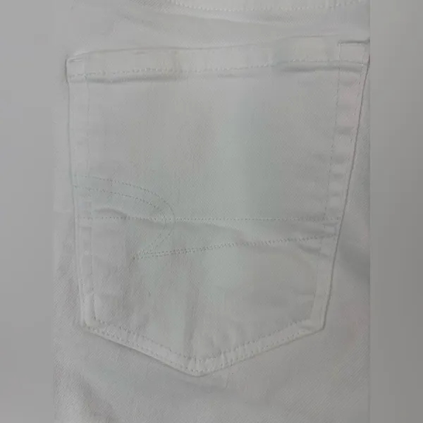 American Eagle Outfitters 6 28 Hi V-Rise Shortie Distressed Denim Shorts White - Image 9