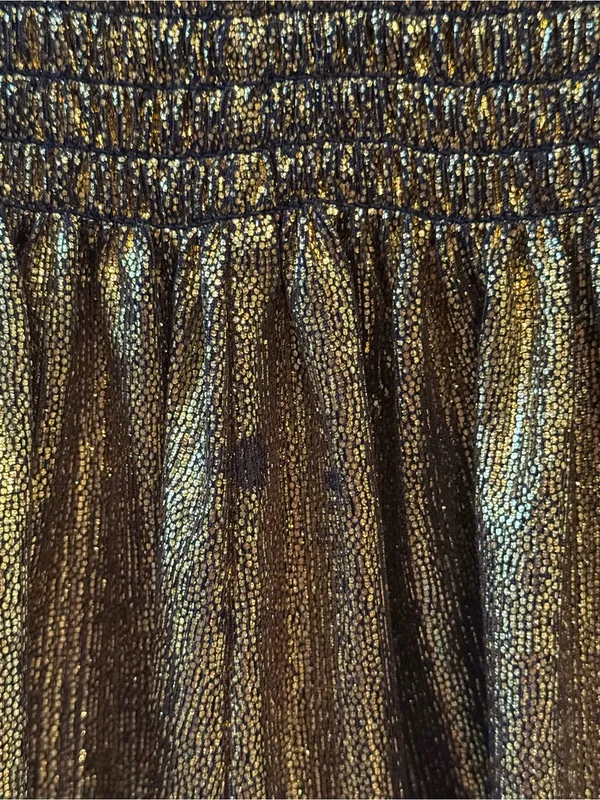 Queen Of Sparkles Gold Wavy Swing Shorts - Image 3