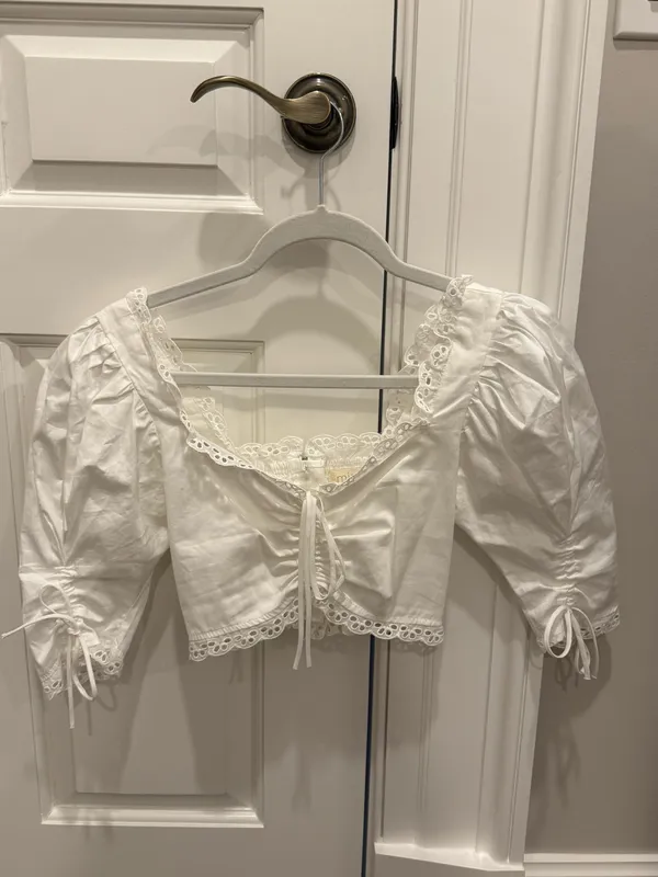 White Milkmaid Crop Top Adjustable Sleeves - Image 4