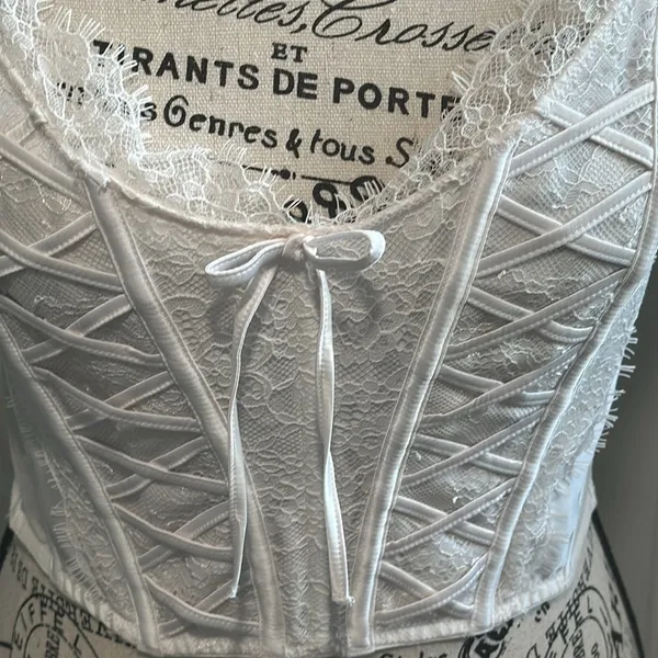 Victoria’s Secret Unlined Lace-Up Corset - Image 2