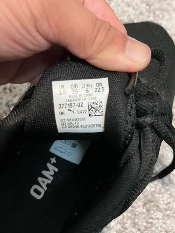 Puma Women’s Sneakers Size 6 - Image 3