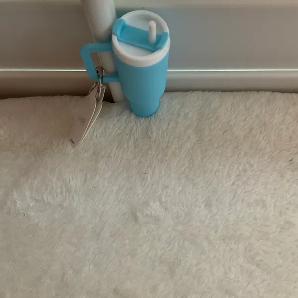 Blue drinking cup key fob - Image 3
