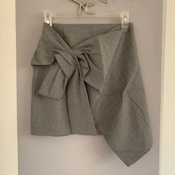 Zara Black & White Houndstooth mini Skirt with Bow Knot - Image 3