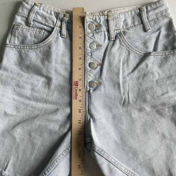 Guess Jeans Vintage Cutoff Denim Shorts USA Made Lightwash 100% Cotton Size 30 - Image 7