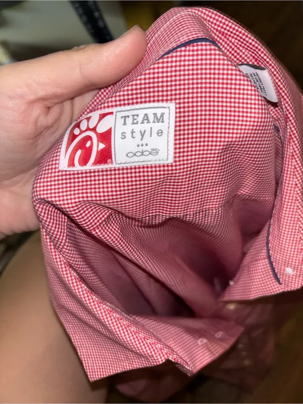 Chik-Fil-A Shirt Womens Large Button Up Employee Uniform Workwear size med - Image 2