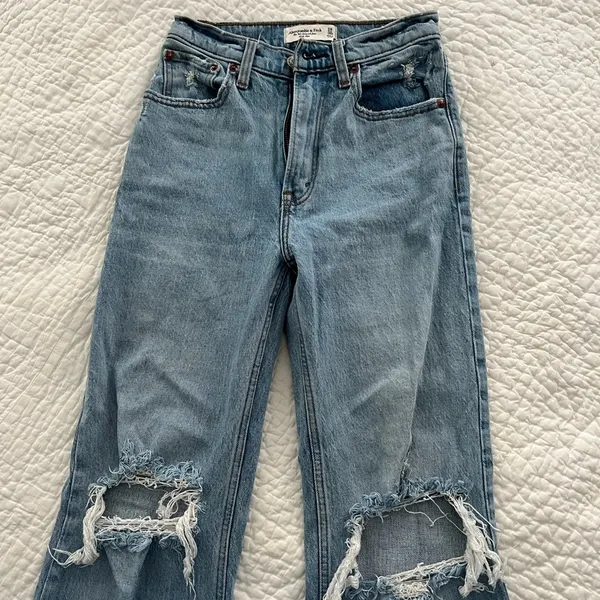 Abercrombie high rise 90's relaxed jeans - Image 3