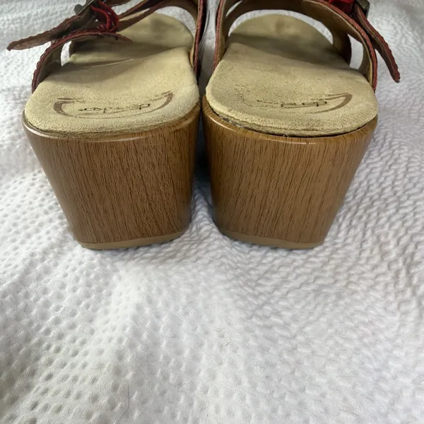 Dansko Lela Glossy Red Patent Leather Clogs Sandals Women Sz EU38 (7- -7 1/2) - Image 2