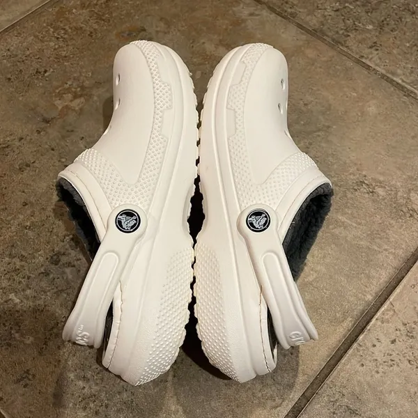 CROCS White Classic Lined Clog Shoes Unisex Size M4 W6 203591 - Image 7