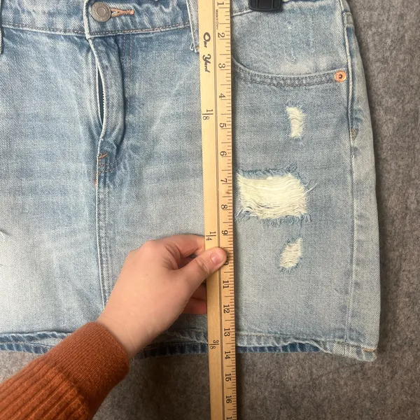 Gap Denim Woman Size 30(US 10) light wash Distressed Mini‎ Denim Skirt - Image 6