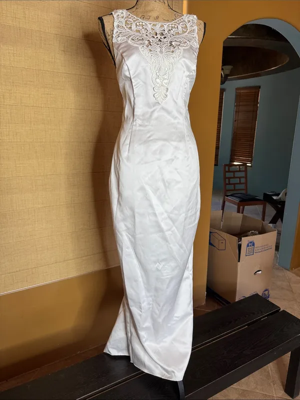 Vintage Jessica McClintock Bridal Gown White Satin Lace Neckline Train Size 6 - Image 2