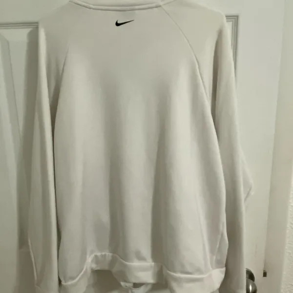 Nike XL long sleeve jacket 1/4 zip pullover jacket with front pockets - Image 4