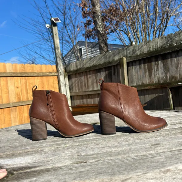 BP. Lance Leather Block Heel Bootie -‎ Size 8 - Image 2
