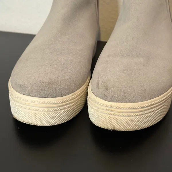 Dolce Vita High Top Platform Sneakers Ankle Bootie Womens 10 Gray Faux Suede - Image 11