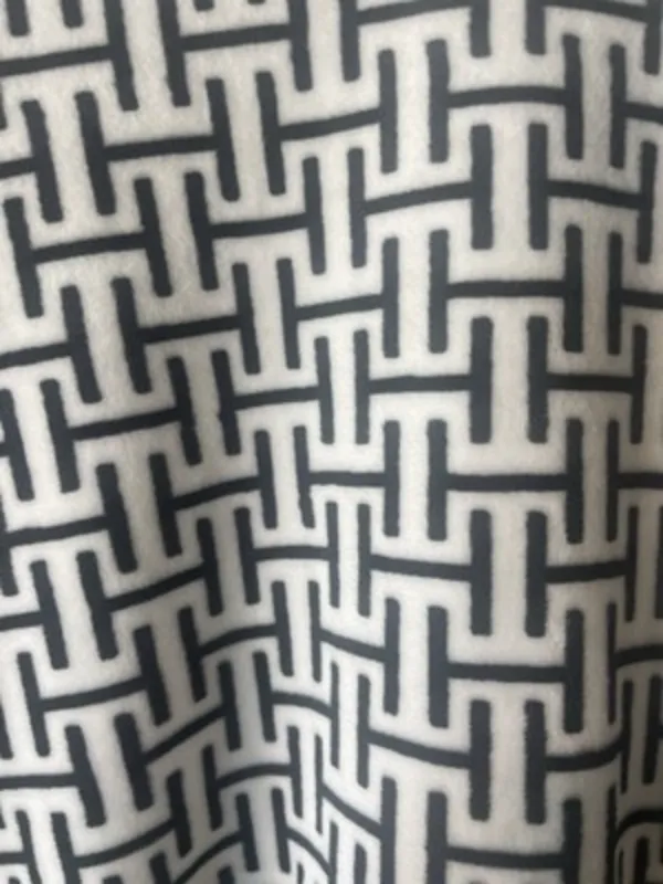 Women’s Halston Hoodie White Black H Logo Cozy Soft Casual Size M‎ - Image 10