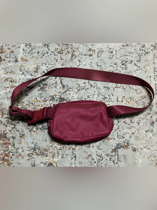 Lululemon Wear Everywhere Belt Bag 1L Burgundy maroon - Image 3