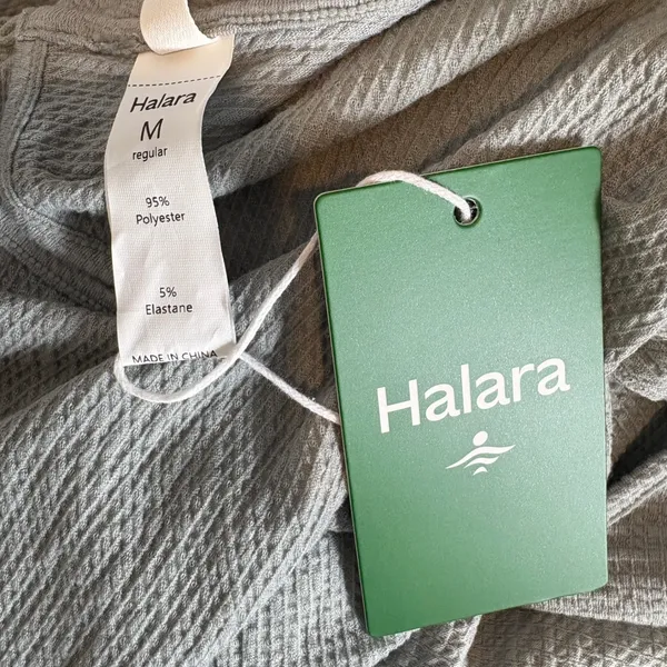 NWT Halara Long Sleeve V-Neck Jumpsuit Gray‎ Wide Leg Athleisure Size Medium - Image 5