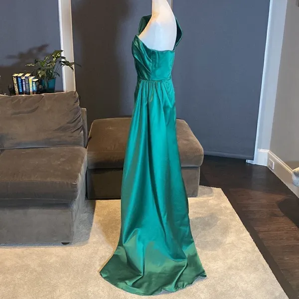 Women’s Green One Shoulder Full Length Mermaid Fit Formal Dress Size 6 - Image 5