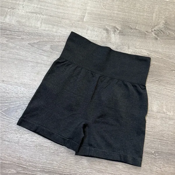 •SEAMLESS SHORTS• Gray Size M - Image 3