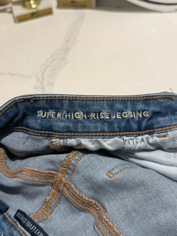 Super High-Rise American Eagle Jeggings - Image 4