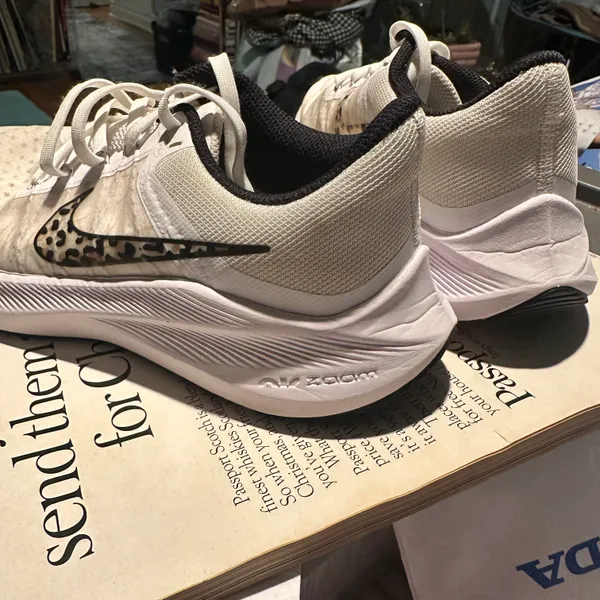 Nike Winflo 8 White Leopard - Image 5
