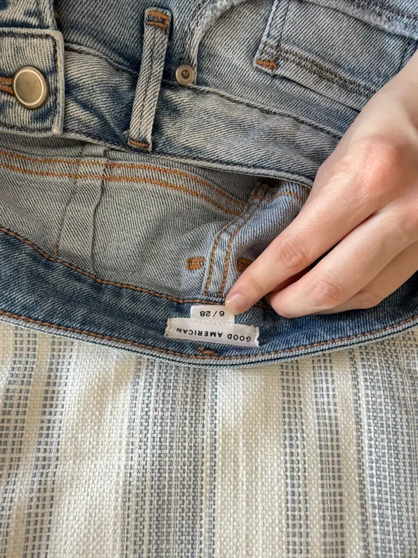 Good American Denim Shorts High-Rise - Image 9