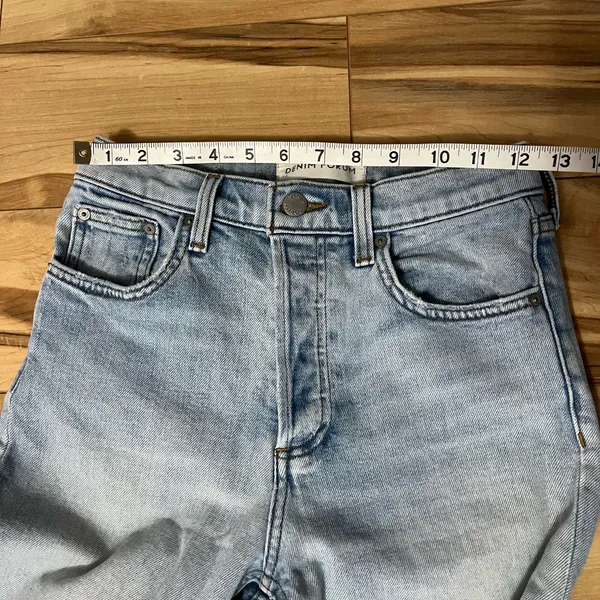 ARITZIA Denim Forum The Yoko High Rise Slim Straight Jeans Women's 25 Light Wash - Image 5