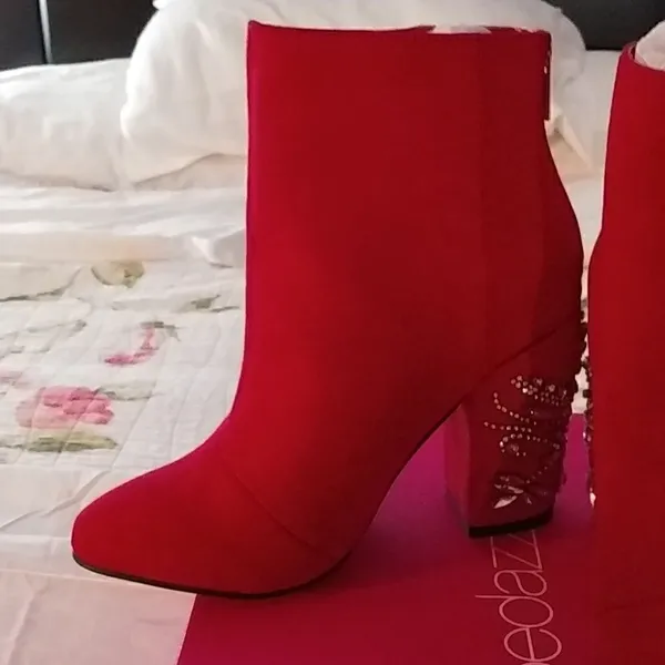NIB Shoedazzle Lisa size 6 beautiful Red Jeweled ankle Boots with 4” heel - Image 5