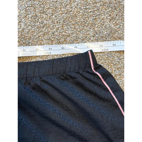 Victoria’s Secret 2 Piece Pajama Short Set. Black with Pink Piping. Size Large - Image 7