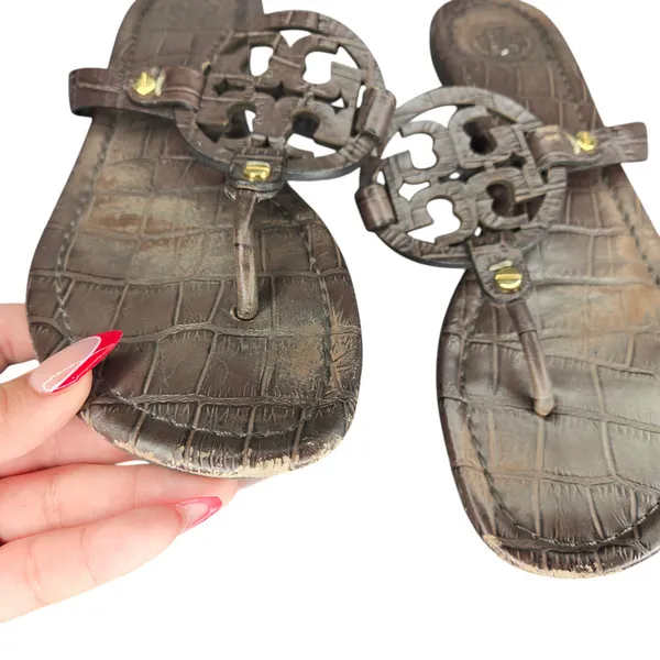 Tory Burch Miller Crocodile Embossed Brown Leather‎ Sandals Size: 9.5 - Image 2