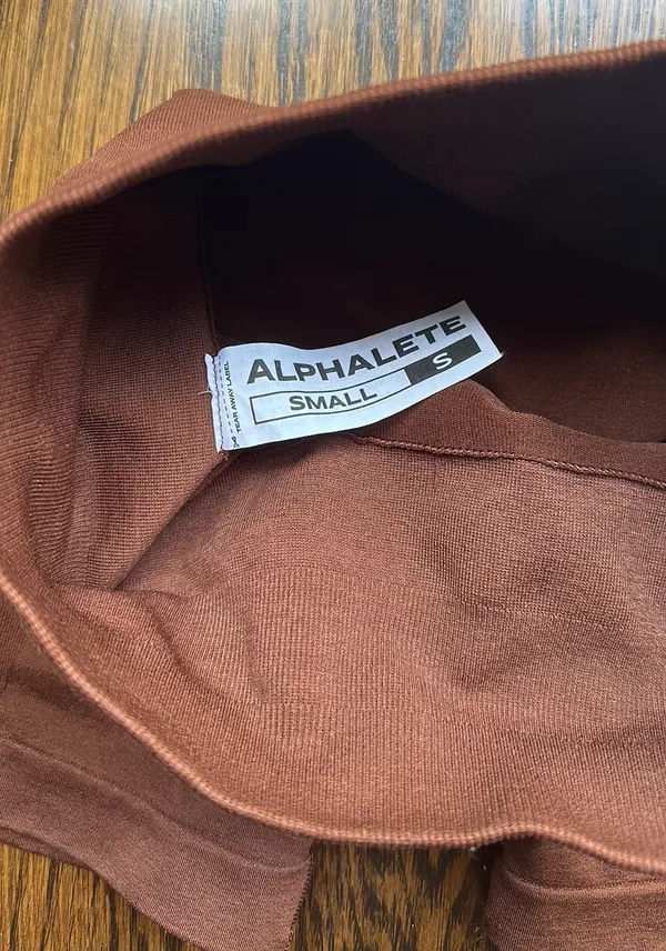 Alphalete Amplify Contour Shorts - Image 3