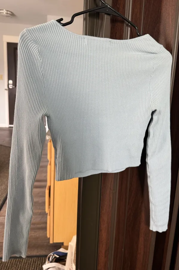 Urban Outfitters Long Sleeve - Image 3