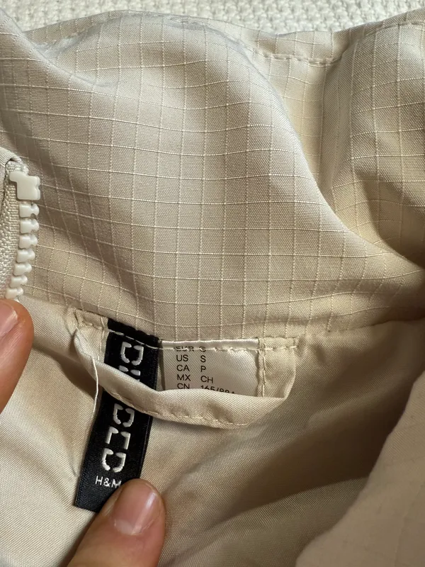 H&M Oversized Puffer Vest - Image 3