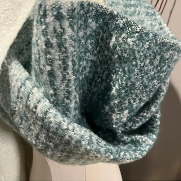 🌺Mer Sea Plush Green And White Oversized Shawl Scarf 🌺 - Image 4