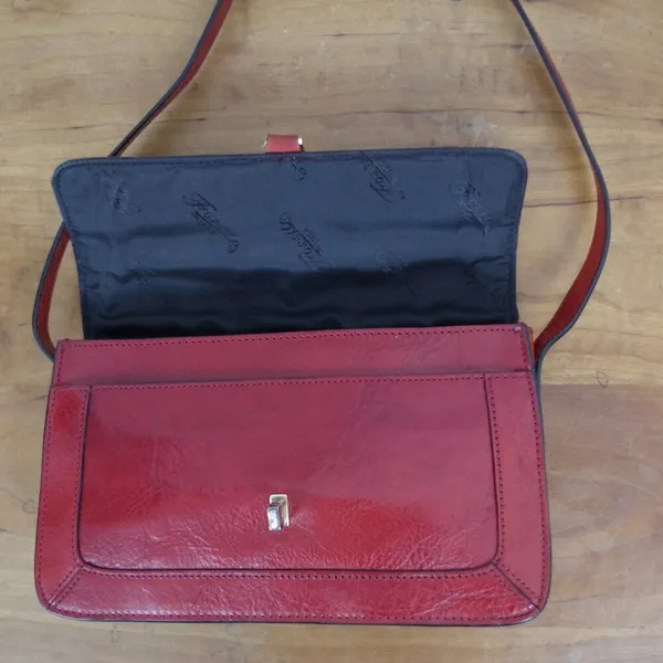 Fossil Leather Retro Turnlock Close Shoulder Bag - Image 3