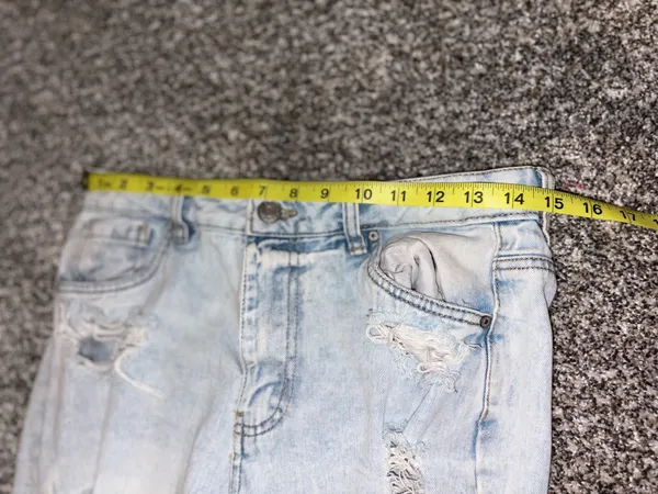 refuge Light Wash Ripped Boyfriend Jeans - Image 3