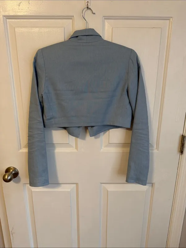 Amanda Uprichard Pastel Blue Cropped Shawl-Collar Blazer and Skirt - Image 4
