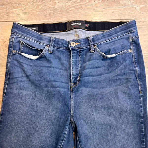 Torrid Premium Women's Jeans Size‎ 18 Regular Blue Denim Sky High Skinny - Image 3