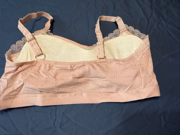 Everyday Lace-Trim Bralette in light pink - Image 3