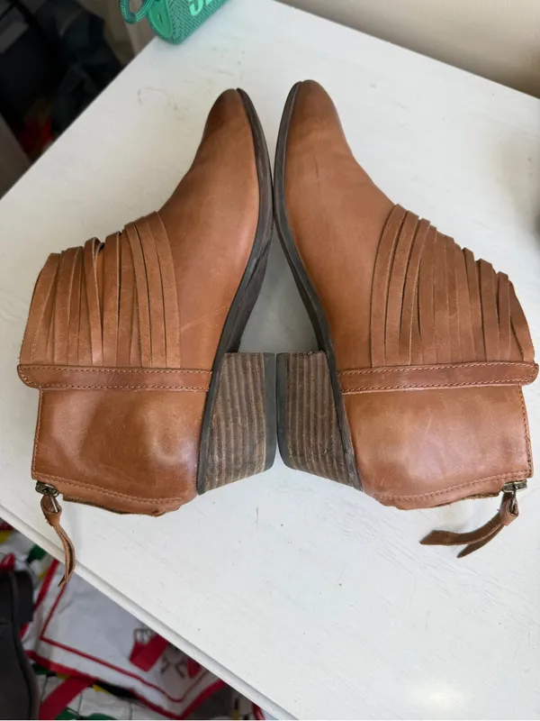 Clarks | Spye Celeste Booties Sz 7.5 Strap Detail Low Heel - Image 8