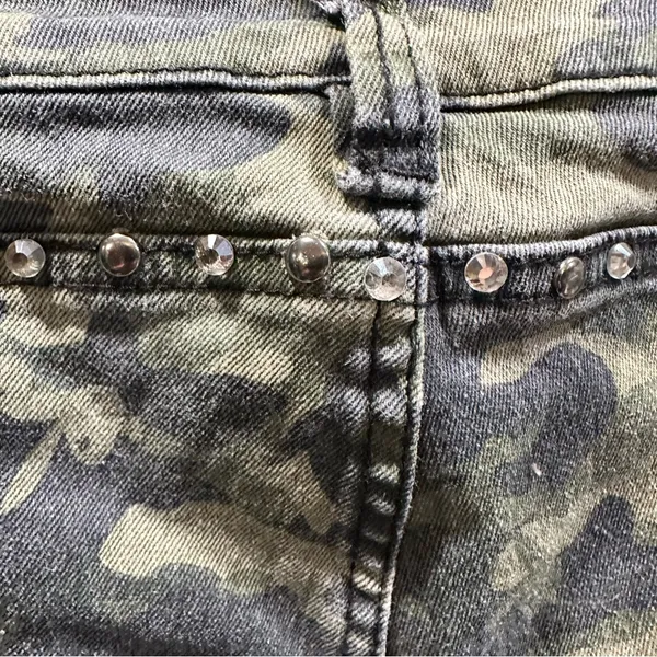 Playboy Bunny Camo Rhinestone Jeans – Juniors Size 9 - Image 8