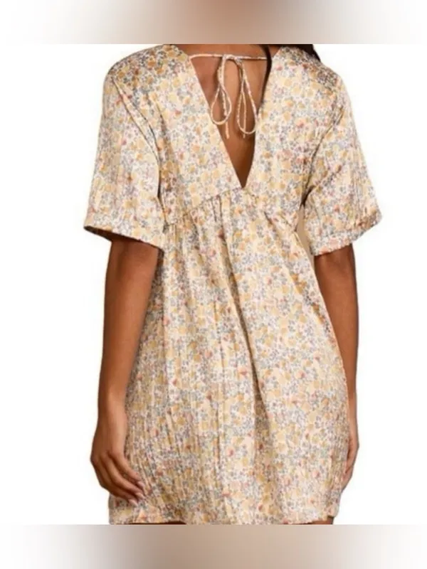 Lulu’s Express Yourself floral Dress Satin material NWOT size Large boho - Image 2
